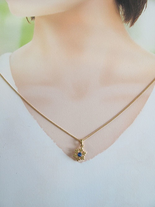 【クリスマスプレゼントに】雪の結晶ネックレス サファイア 金具の色が選べます