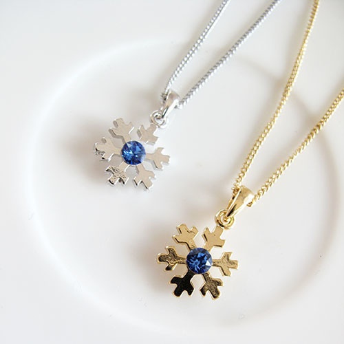 【クリスマスプレゼントに】雪の結晶ネックレス サファイア 金具の色が選べます