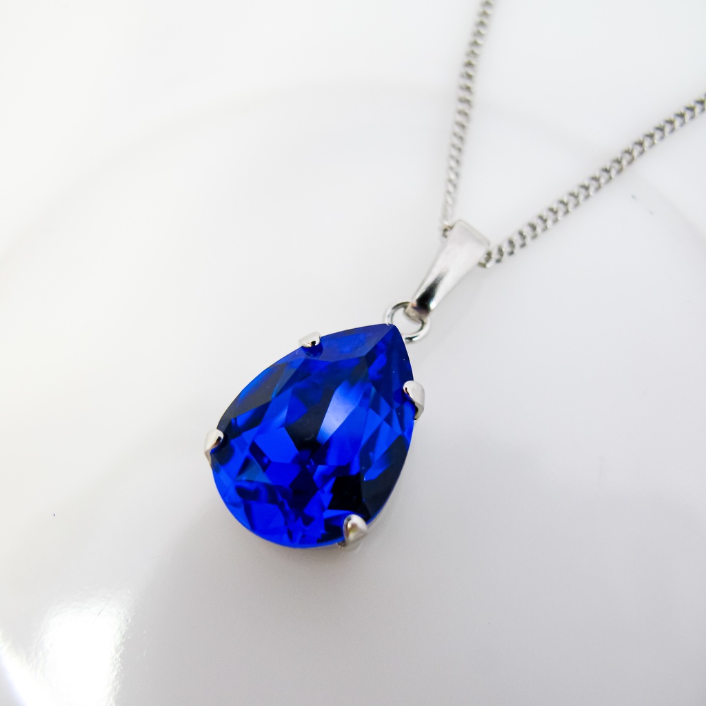 *しずくサイズのクリスタルガラスネックレス マジェスティックブルー*金具の色が選べます