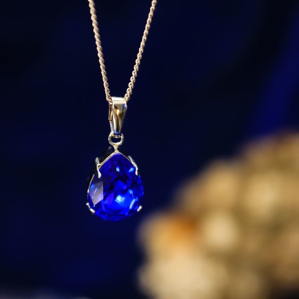 *しずくサイズのクリスタルガラスネックレス マジェスティックブルー*金具の色が選べます