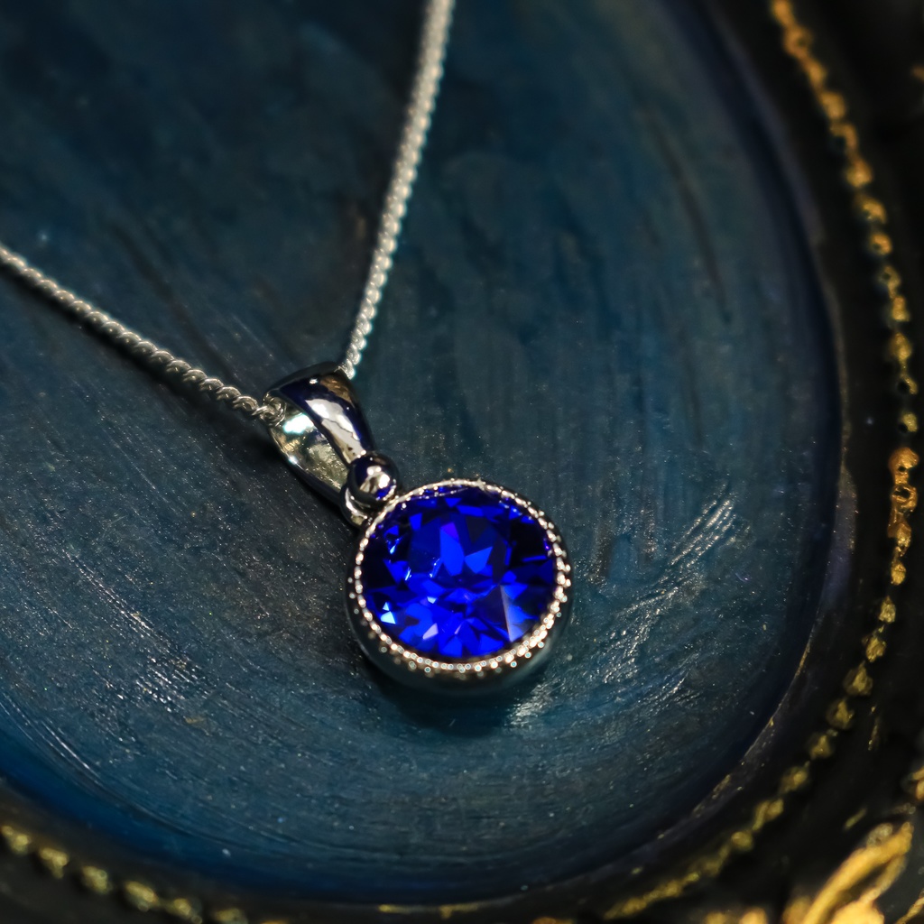 シンプルなまるいクリスタルネックレス 【マジェスティックブルー】*選べる金具の色