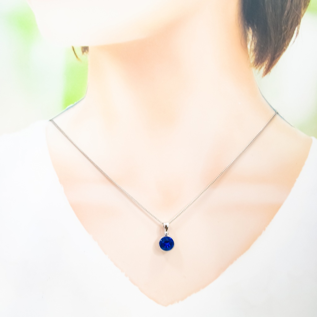 シンプルなまるいクリスタルネックレス 【マジェスティックブルー】*選べる金具の色