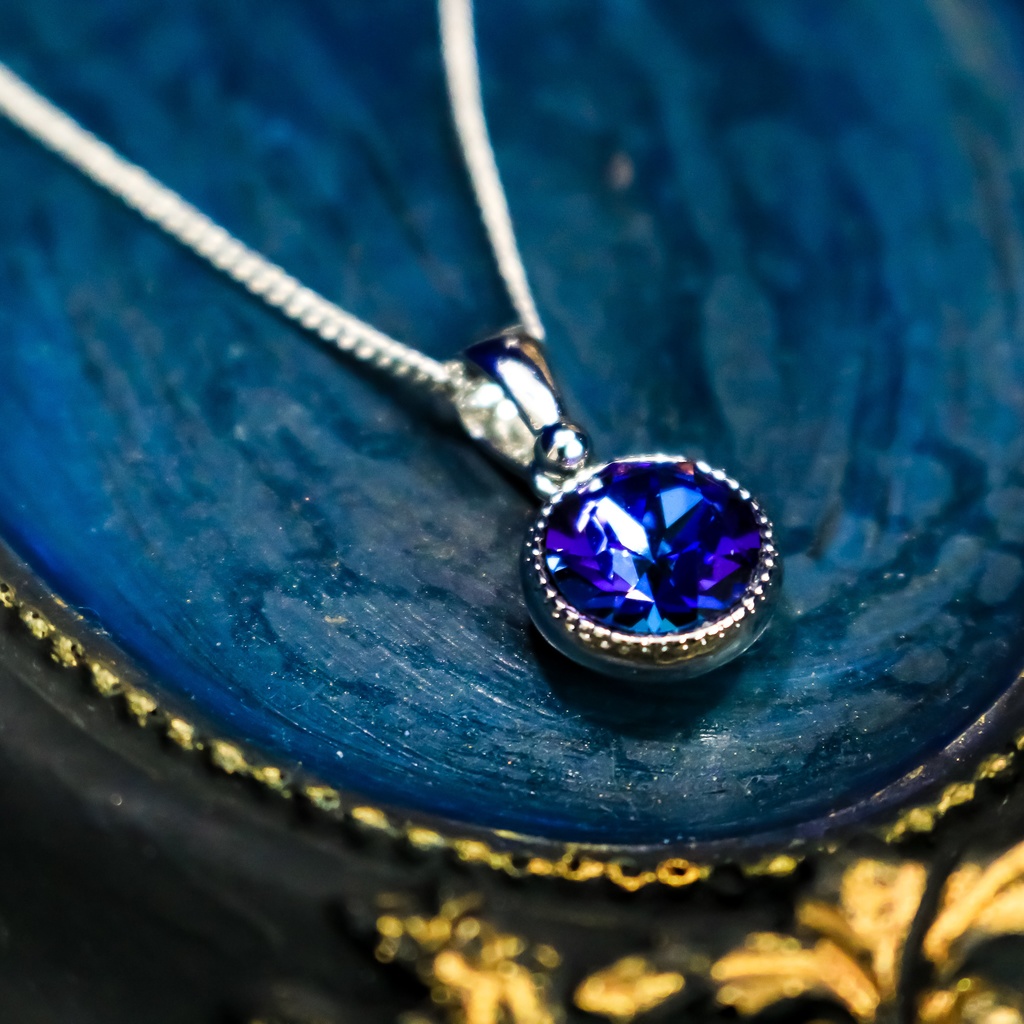 シンプルなまるいクリスタルガラスのネックレス ~ヘリオトロープ~*金具の色が選べます