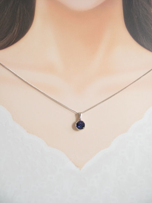 シンプルなまるいクリスタルガラスのネックレス ~ヘリオトロープ~*金具の色が選べます