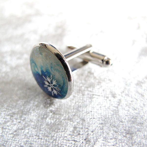 雪のカフスボタン ホワイト×オーシャンブルー シルバー金具