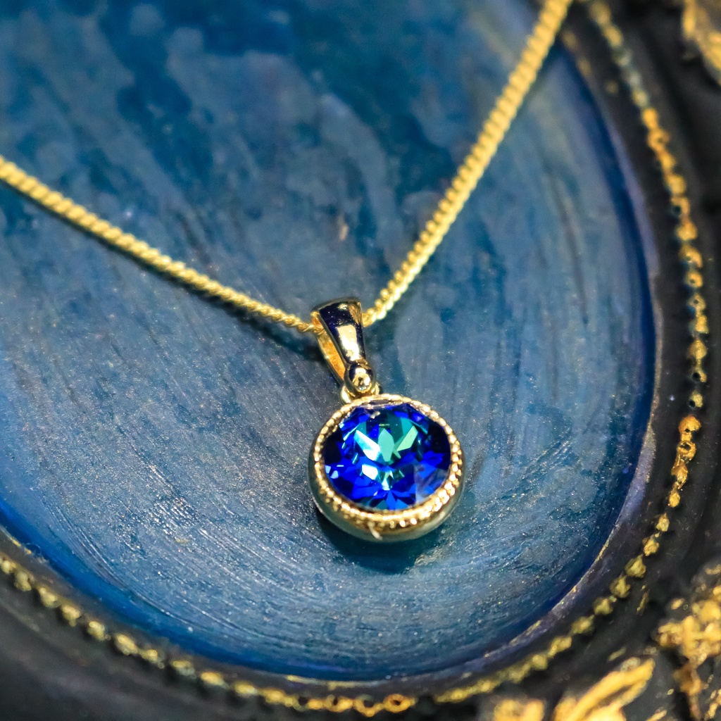 シンプルなクリスタルガラスのネックレス バミューダブルー*金具の色が選べます