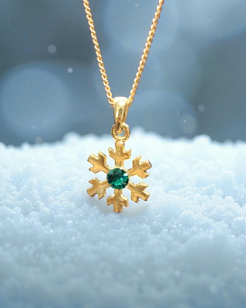 【プレゼントにも】雪の結晶ネックレス エメラルドカラー 金具の色が選べます