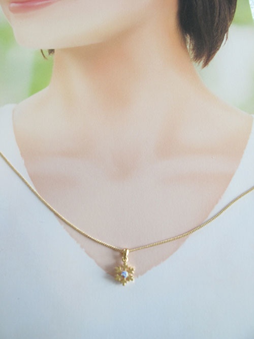 雪の結晶ネックレス クリスタルオーロラ 金具の色が選べます