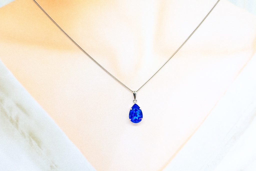 星影のディライトネックレス *ロイヤルブルーディライト* 金具の色が選べます