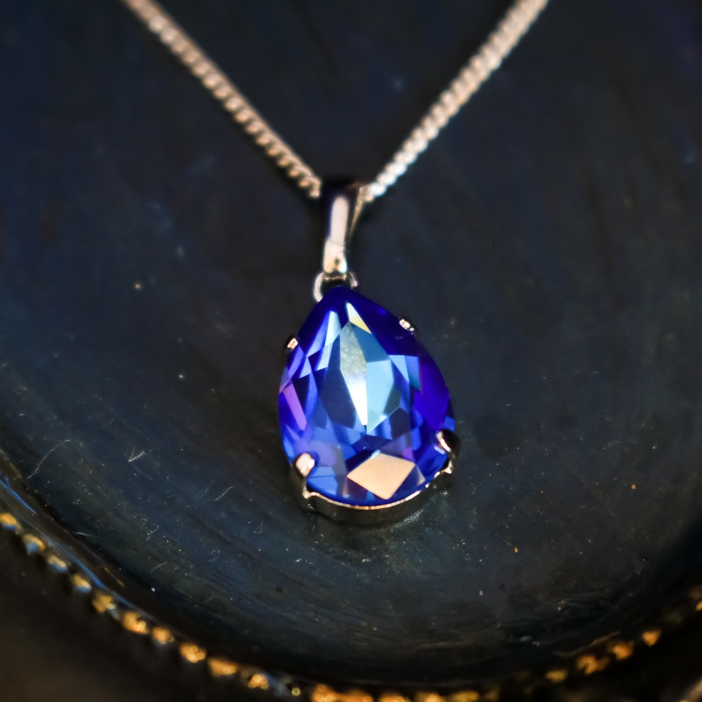 星影のディライトネックレス *ロイヤルブルーディライト* 金具の色が選べます