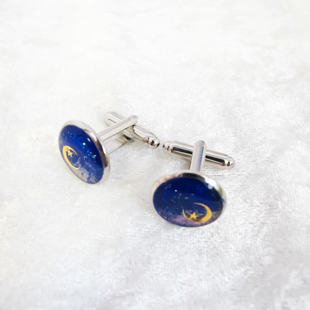 幻想的な月夜のカフスボタン ロイヤルブルー×オーロラ シルバー金具