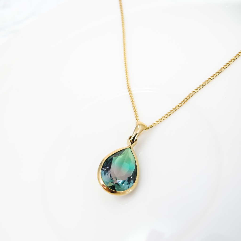 【秋冬カラー】 クリスタルガラスのしずく型グラデーションネックレス グリーン×ブラウン ゴールド金具