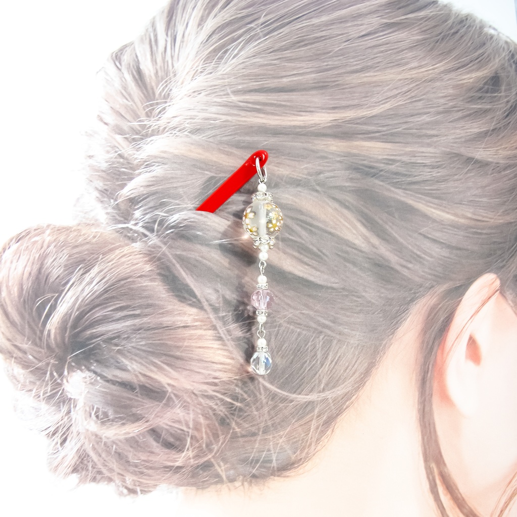 きれいな桜ガラスビーズのかんざし ~クリア~ ゴールド金具とシルバー金具