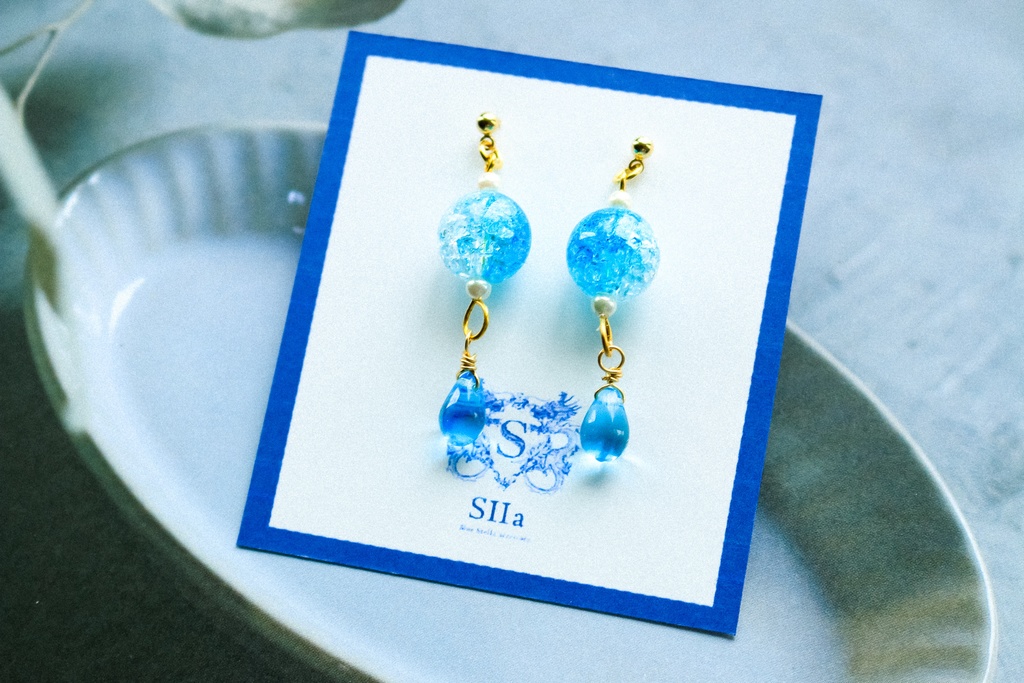 しゅわしゅわブルードロップピアス イヤリング変更可能 ゴールド金具