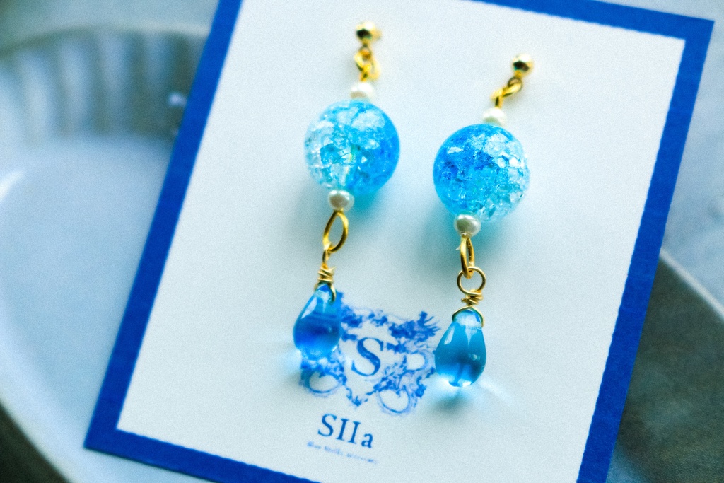 しゅわしゅわブルードロップピアス イヤリング変更可能 ゴールド金具