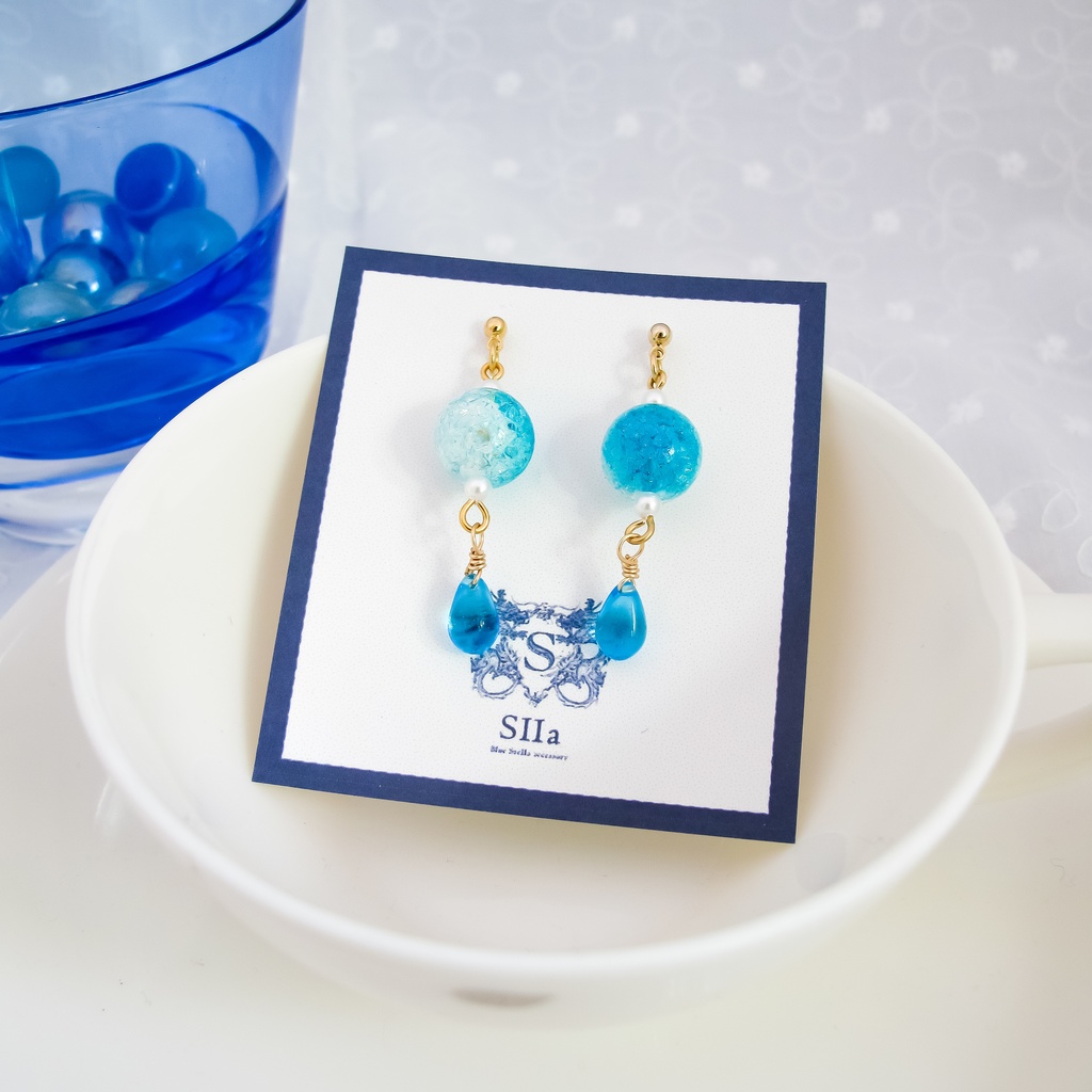 しゅわしゅわブルードロップピアス イヤリング変更可能 ゴールド金具