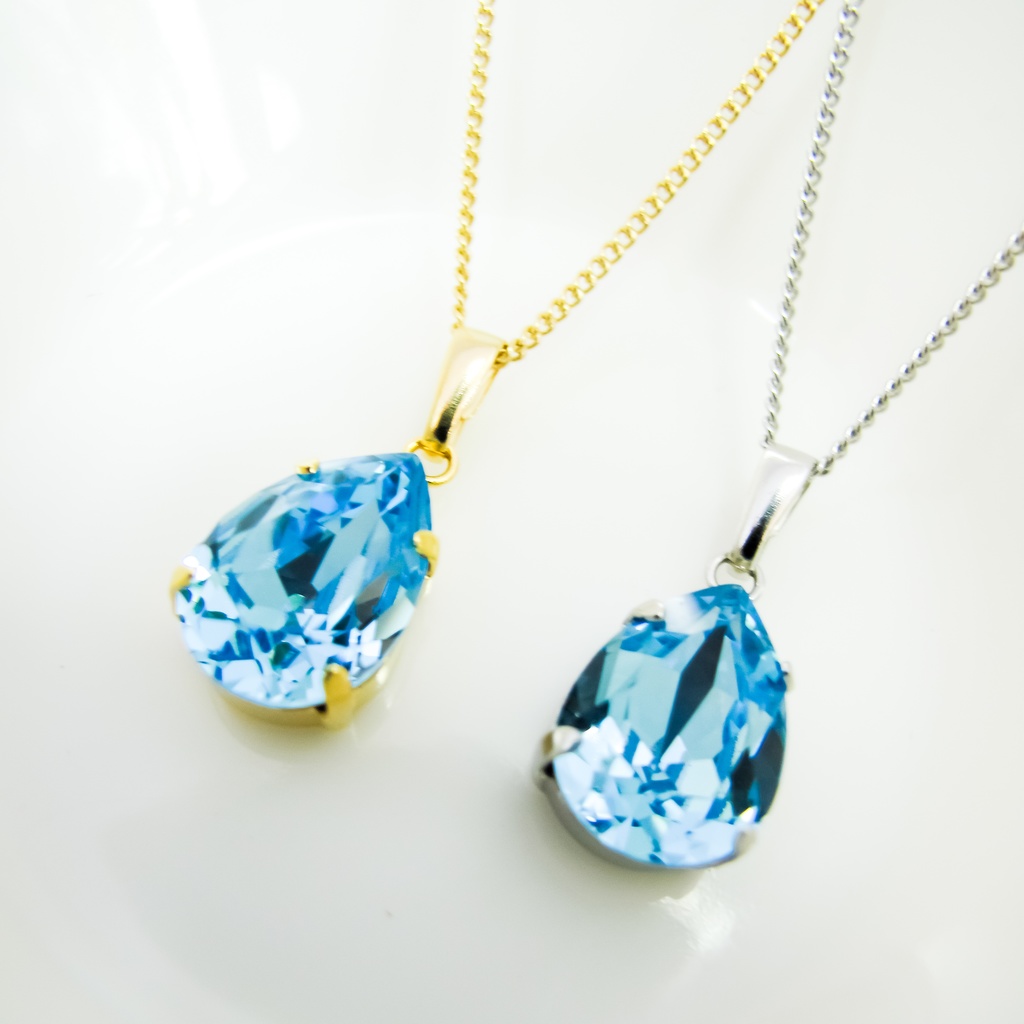 *クリスタルガラスドロップのネックレス アクアマリン*金具の色が選べます