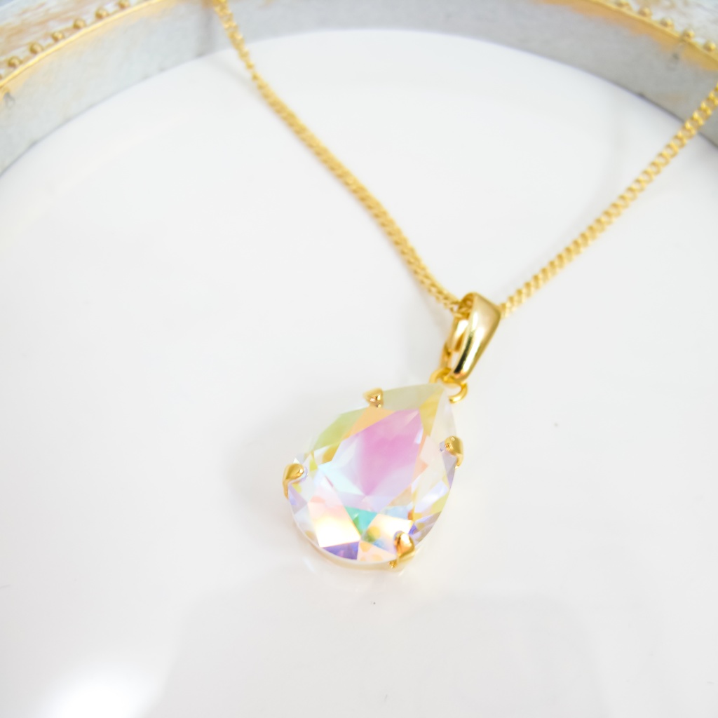*夜空に咲く光のしずく*ペアシェイプクリスタルガラスのネックレス【オーロラ裏フォイルなし】 ~金具の色が選べます~