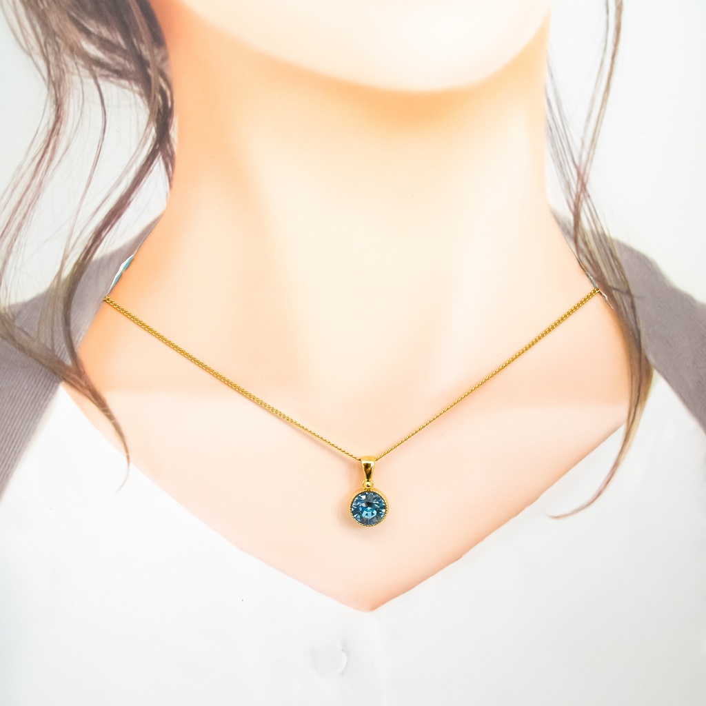 シンプルなまるいクリスタルガラスのネックレス ~アクアマリン~*金具の色が選べます