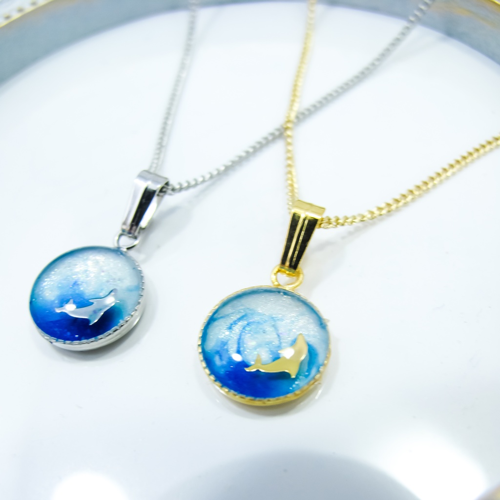 ちいさなまるいネックレス ~イルカ~ 金具の色が選べます