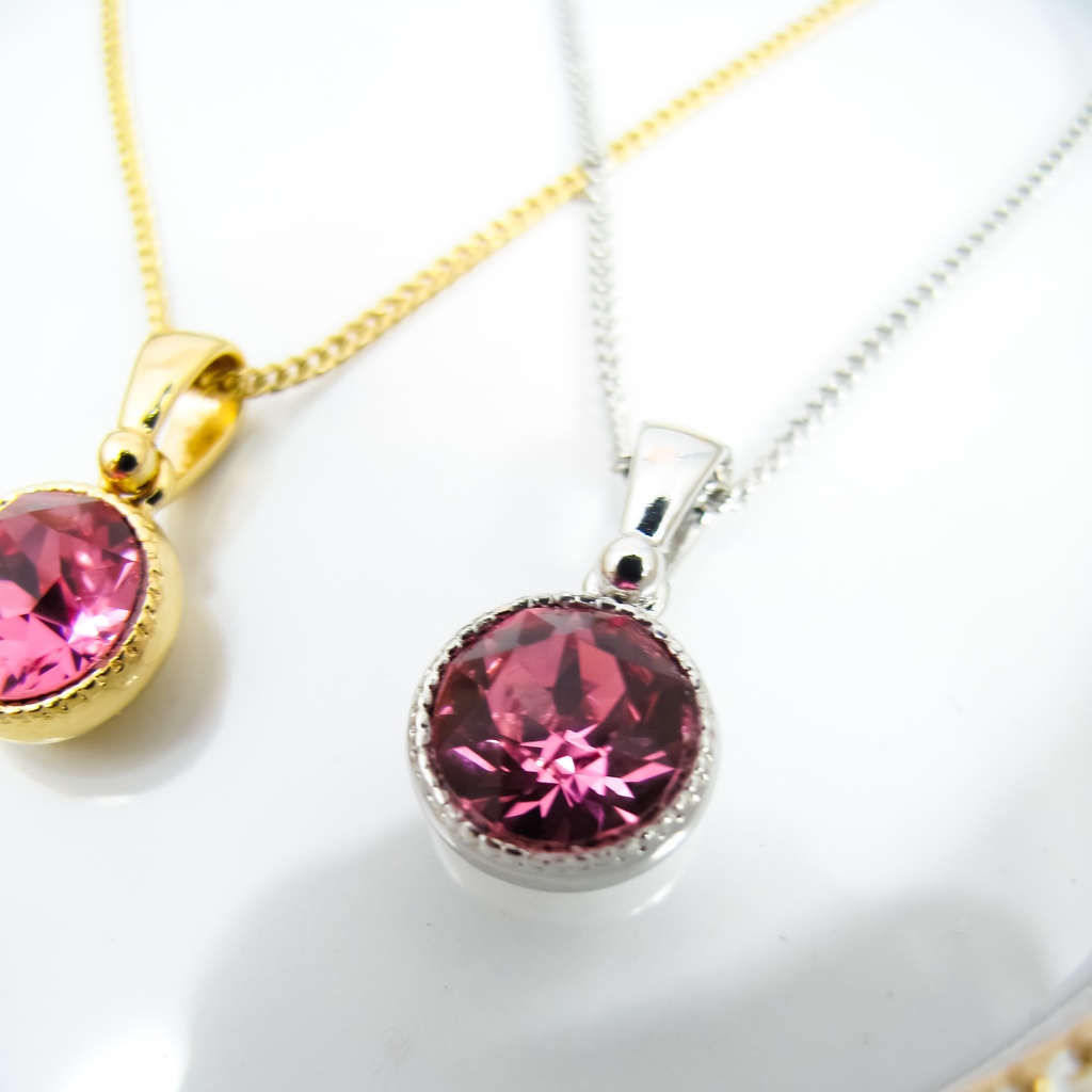 *シンプルなまるいクリスタルガラスのネックレス ローズ* 金具の色が選べます