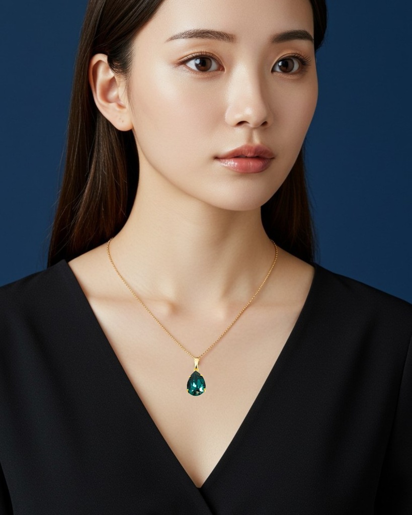 【翠冠のしずく】 オーストリアクリスタルガラスのネックレス~エメラルド~ 金具の色が選べます