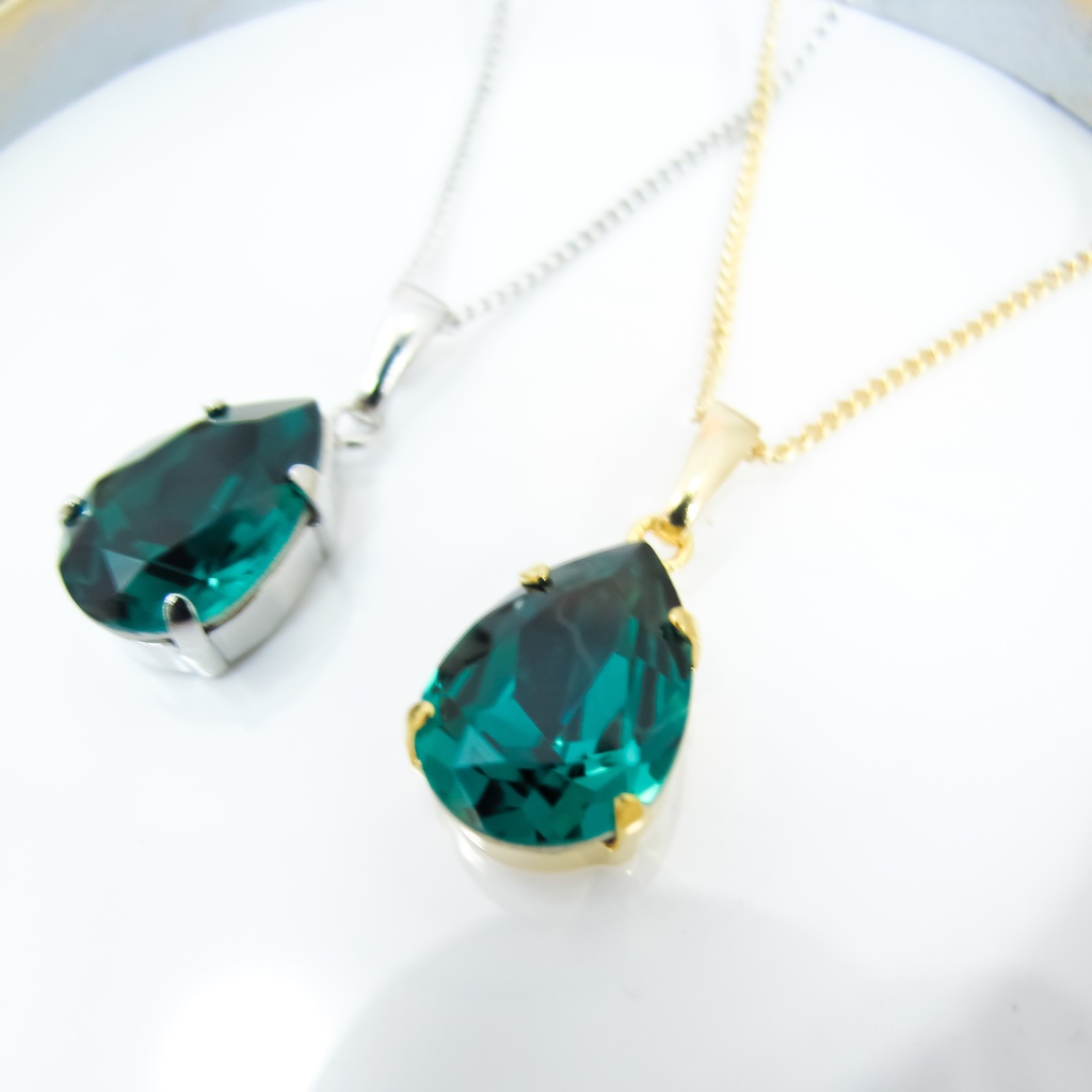 【翠冠のしずく】 オーストリアクリスタルガラスのネックレス~エメラルド~ 金具の色が選べます