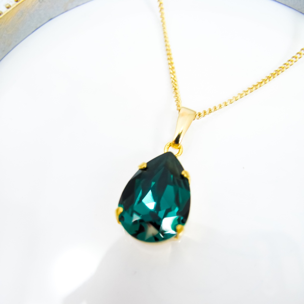 【翠冠のしずく】 オーストリアクリスタルガラスのネックレス~エメラルド~ 金具の色が選べます