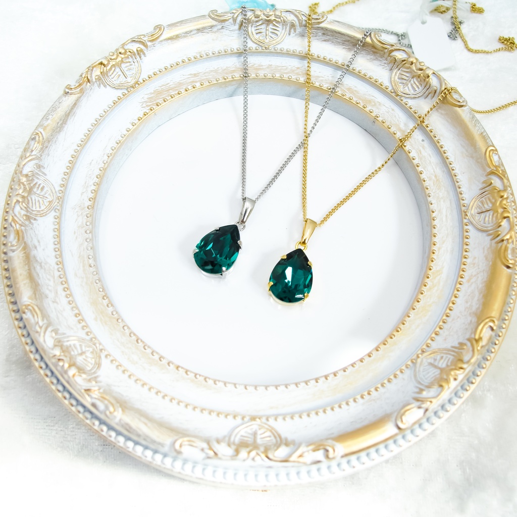 【翠冠のしずく】 オーストリアクリスタルガラスのネックレス~エメラルド~ 金具の色が選べます