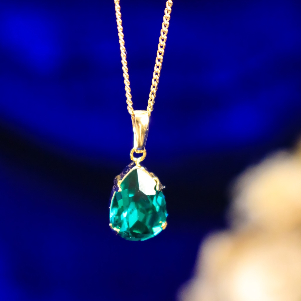 【翠冠のしずく】 オーストリアクリスタルガラスのネックレス~エメラルド~ 金具の色が選べます