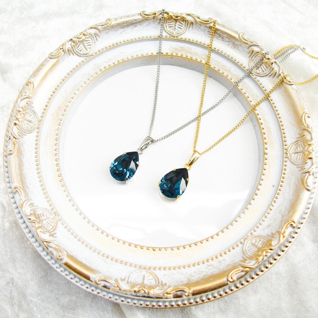 *しずくサイズクリスタルガラスネックレス モンタナ*金具の色が選べます