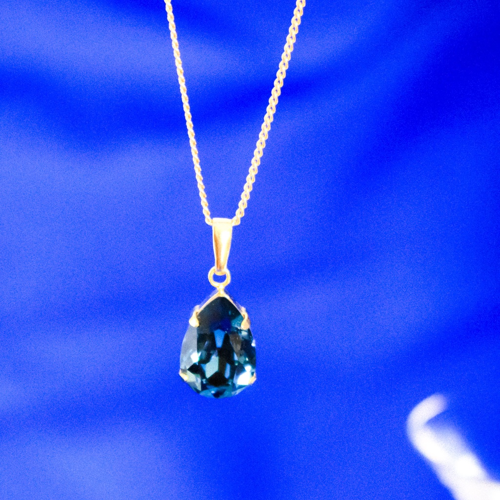 *しずくサイズクリスタルガラスネックレス モンタナ*金具の色が選べます