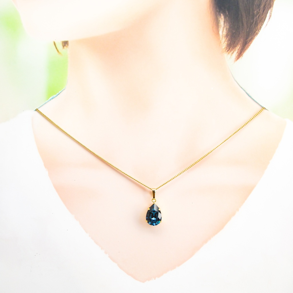 *しずくサイズクリスタルガラスネックレス モンタナ*金具の色が選べます