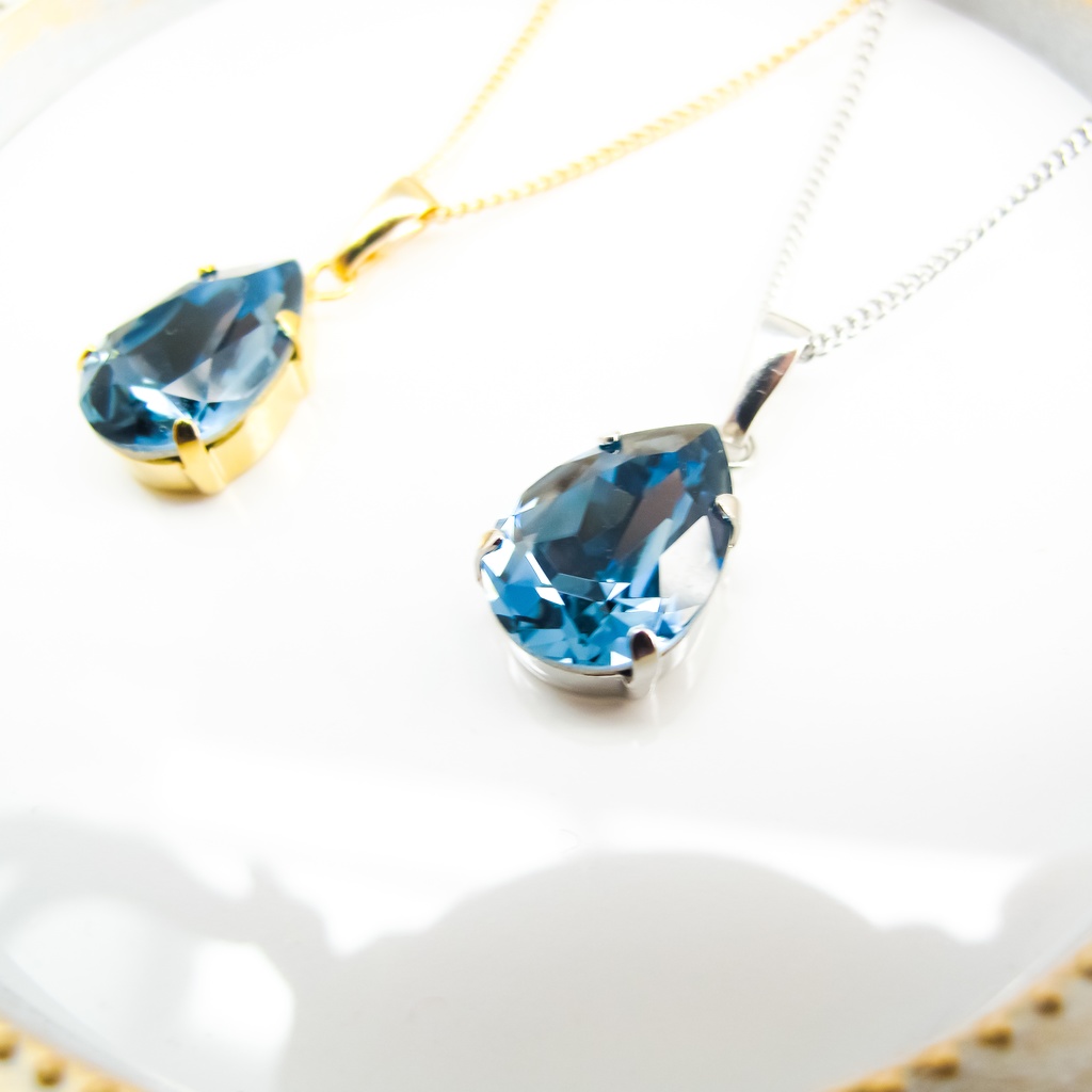 *しずくサイズクリスタルガラスネックレス デニムブルー*金具の色が選べます