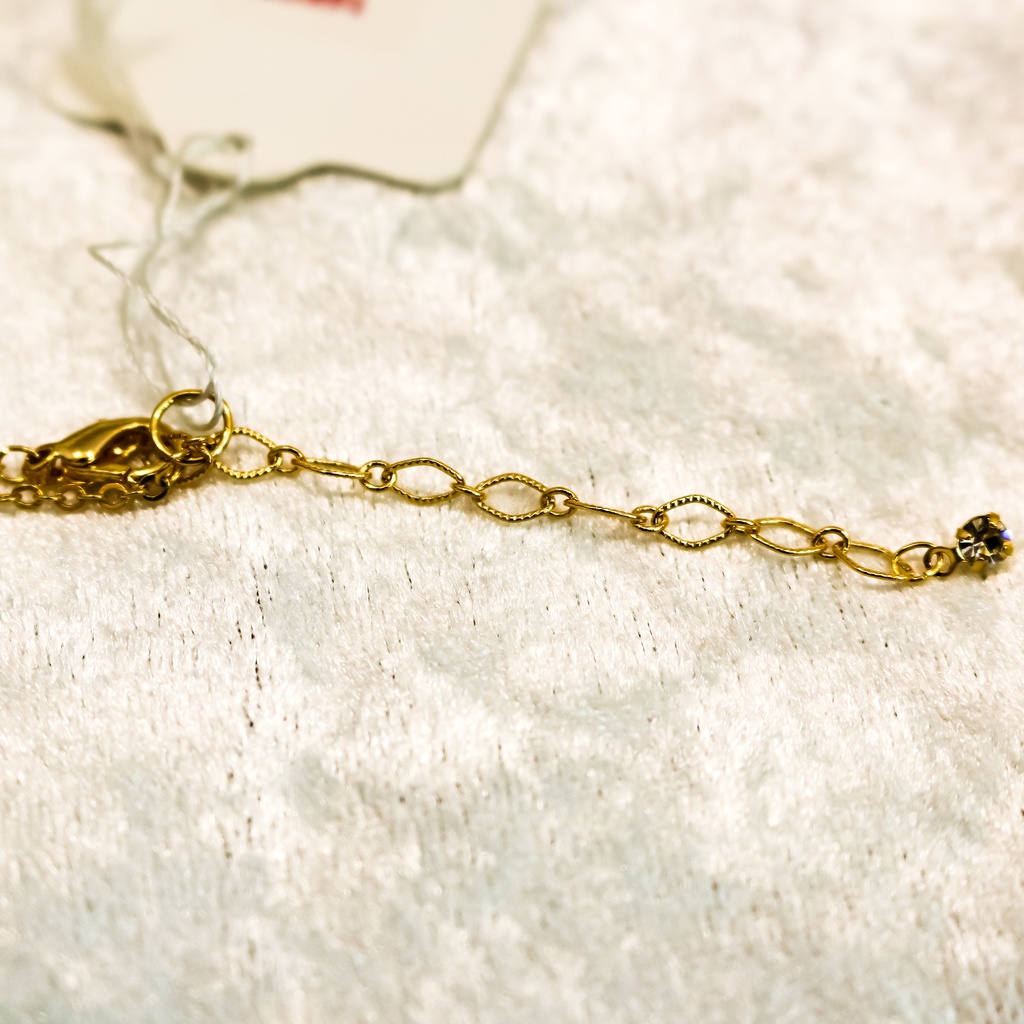 スクエア型のグラデーションガラスのネックレス ブルー×マゼンダ ゴールド金具 16kgp