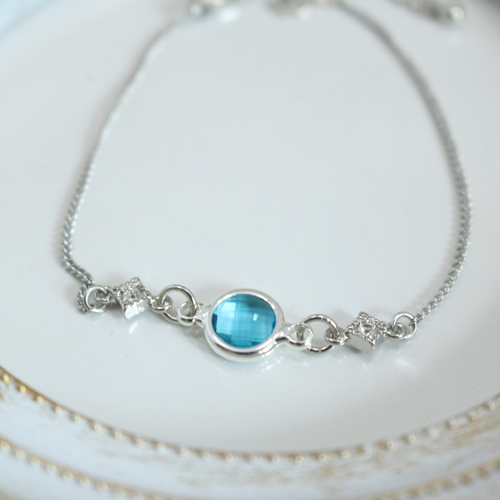 クリスタルガラスのブレスレット スカイブルー シルバー金具