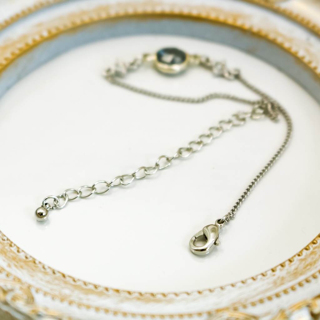 クリスタルガラスのブレスレット ブラッドダイヤカラー シルバー金具