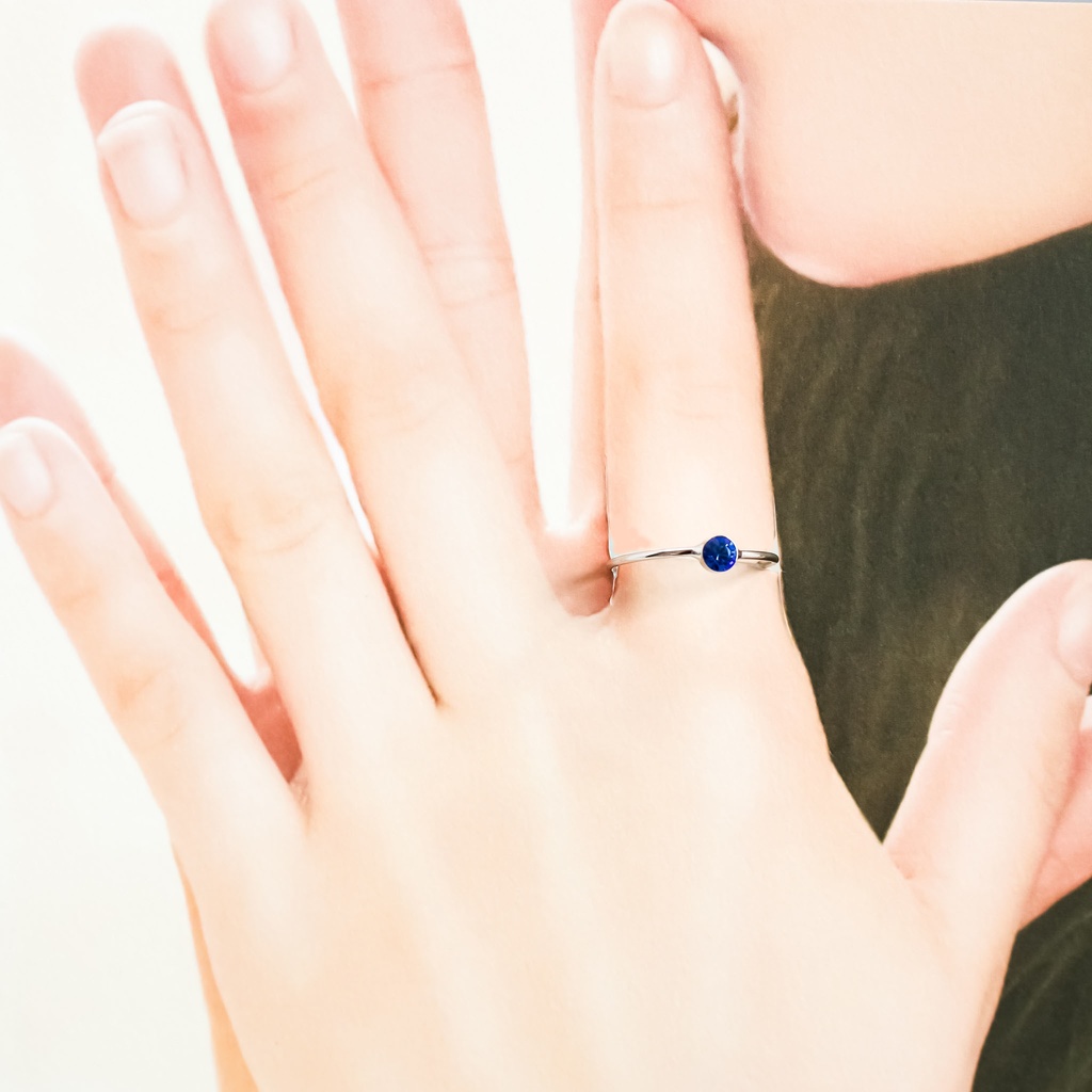サファイアカラーの シンプルRing 金具の色が選べます