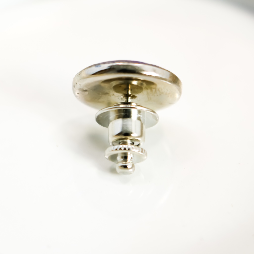 深海に浮かぶ三日月タックピン シルバー金具