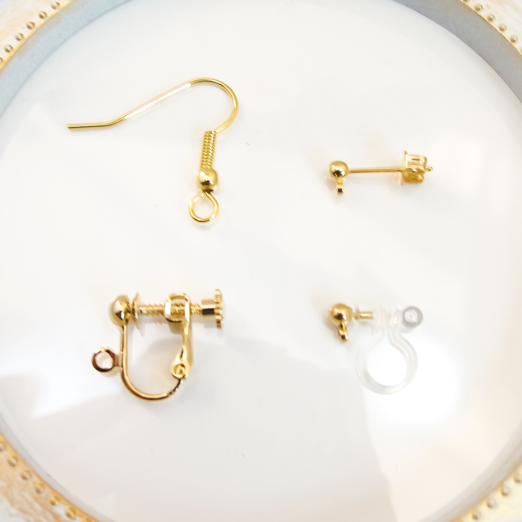 オータムヴィトライユビーズのEaring ブルー×グリーン ゴールド金具