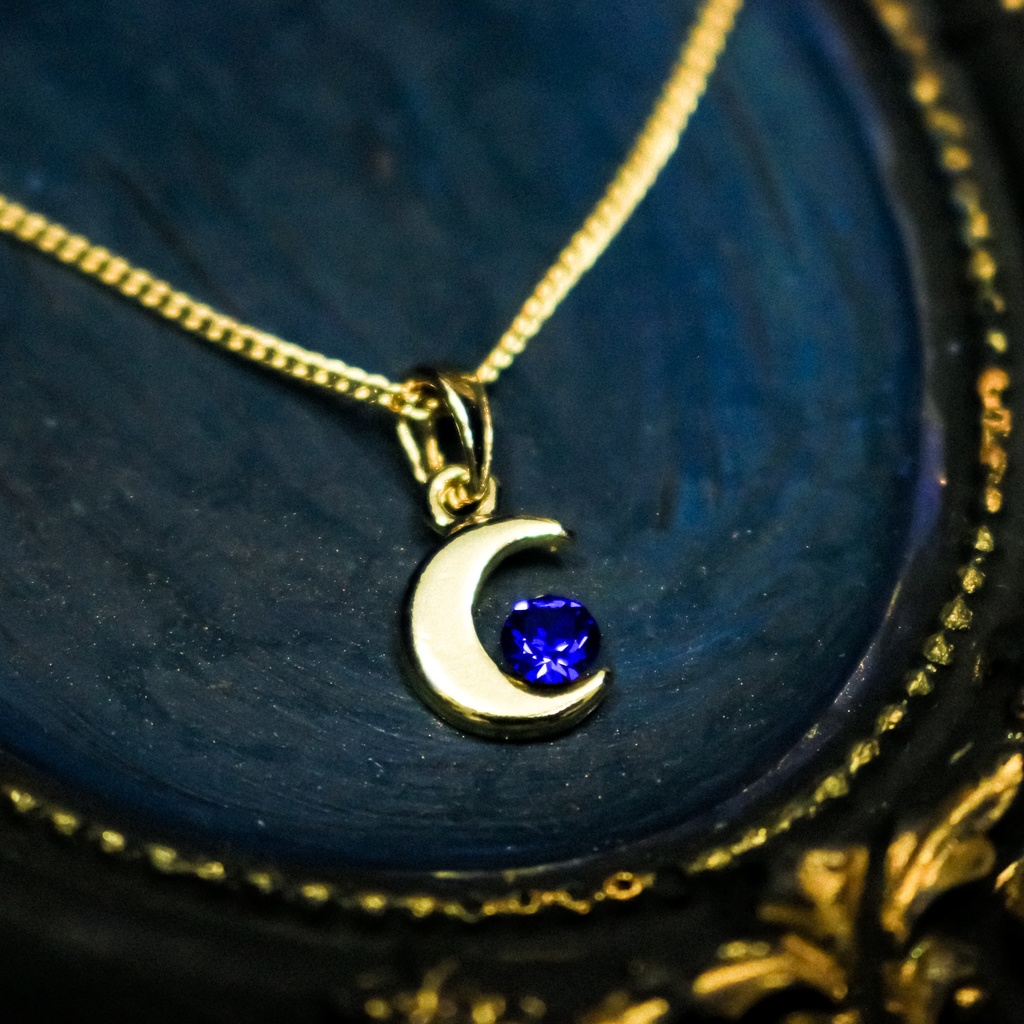 【プレゼントにも】クリスタルムーンのネックレス マジェスティックブルー 金具の色が選べます