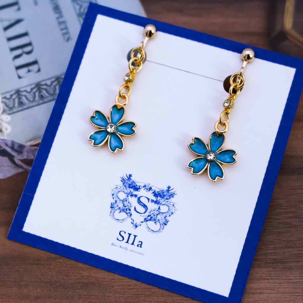 【春の新作】 ふんわりさくらのイヤリング(ピアス変更可能) ブルー