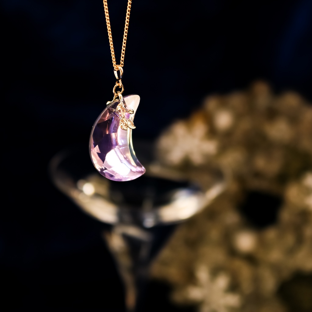 クリスタルラベンダームーンのネックレス 金具の色が選べます