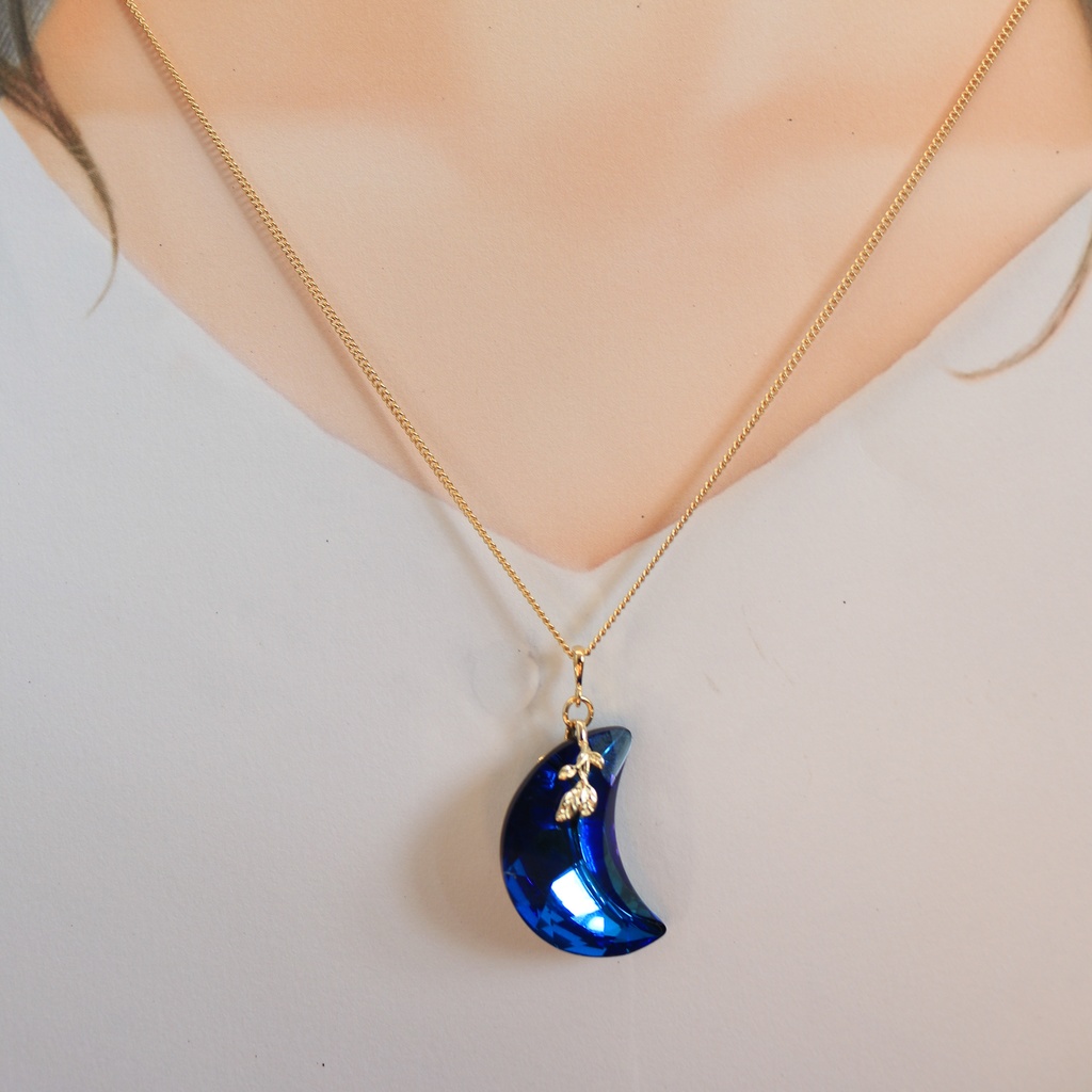 クリスタルーブルームーンのネックレス 金具の色が選べます