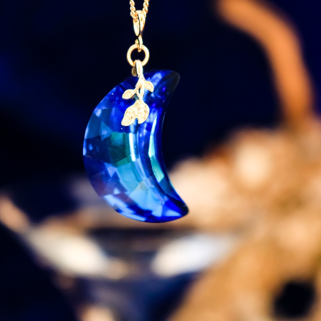 クリスタルーブルームーンのネックレス 金具の色が選べます