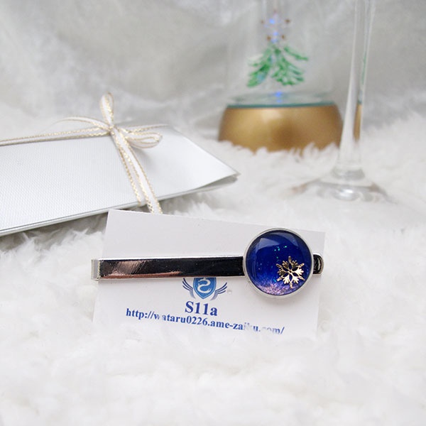 【成人式やプレゼントに】ネクタイピン雪 ロイヤルブルー×オーロラ 金具の色が選べます