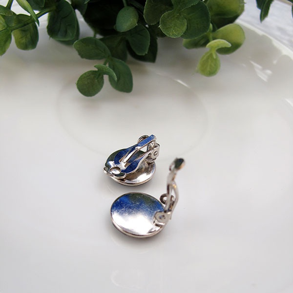 ちいさなまるい イヤリング クレセントムーン オーシャンブルー×シャンパンゴールド 金具の色が選べます。