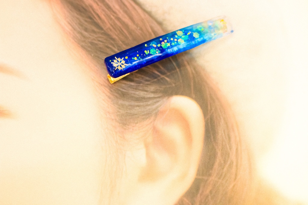 雪の結晶のヘアクリップ スティックタイプ ゴールド金具