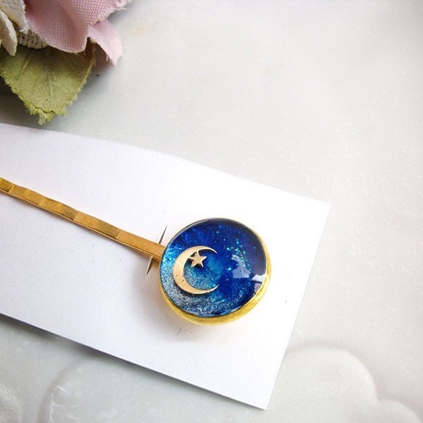 三日月のヘアピン オーシャンブルー×シャンパンゴールド ゴールド金具