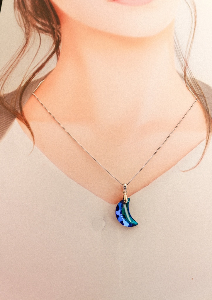 クリスタルガラスのBlue Moon 金具の色が選べます